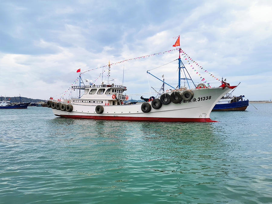 34.3m fishing tackle and fresh fishing vessel